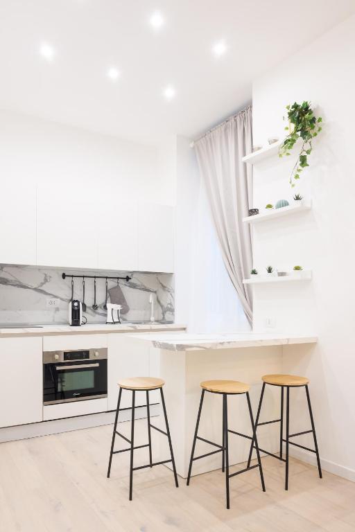 A kitchen or kitchenette at Apartment Greppi 5