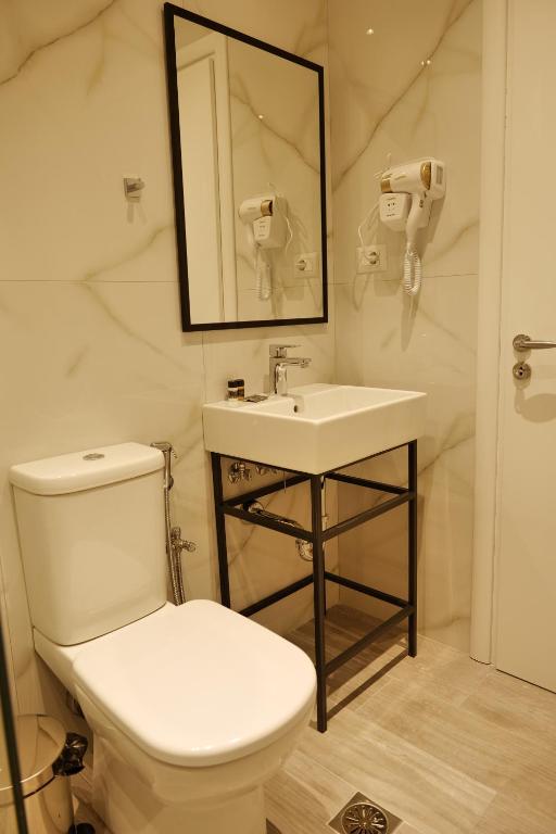Koupelna v ubytování Lumi Hotel