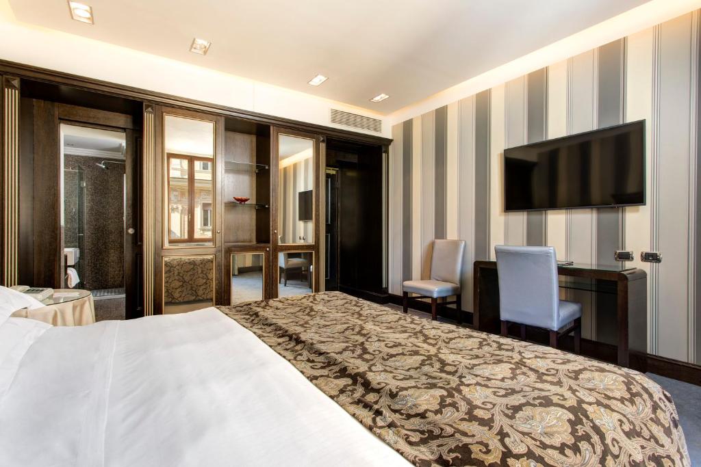 Marcella Royal Hotel - Rooftop Garden - Resim 24