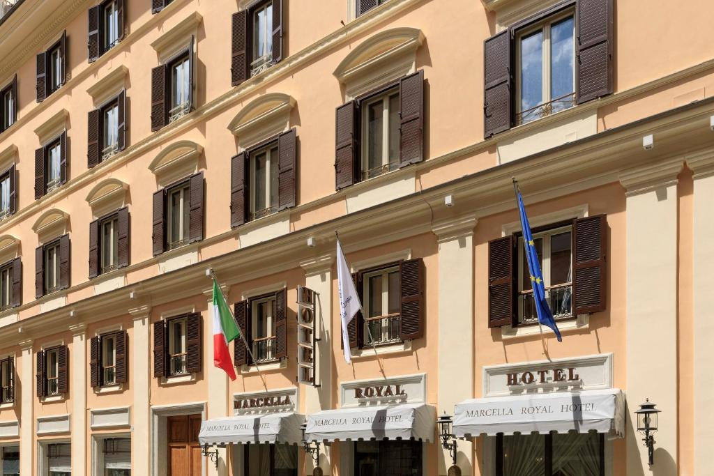 Marcella Royal Hotel - Rooftop Garden - Resim 39