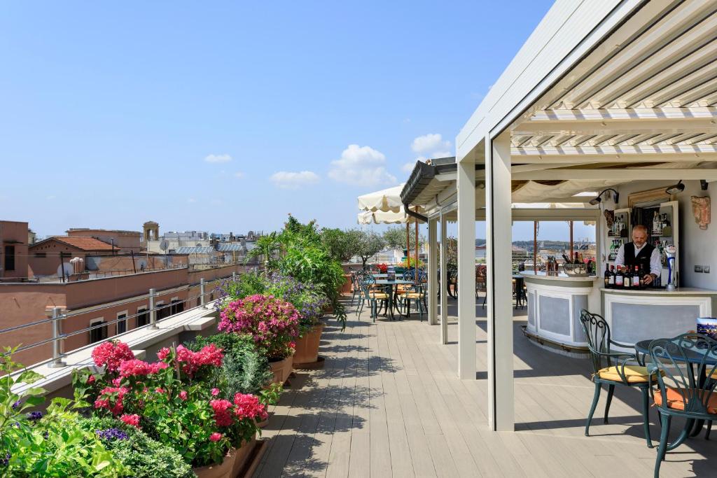 Balkón nebo terasa v ubytování Marcella Royal Hotel - Rooftop Garden