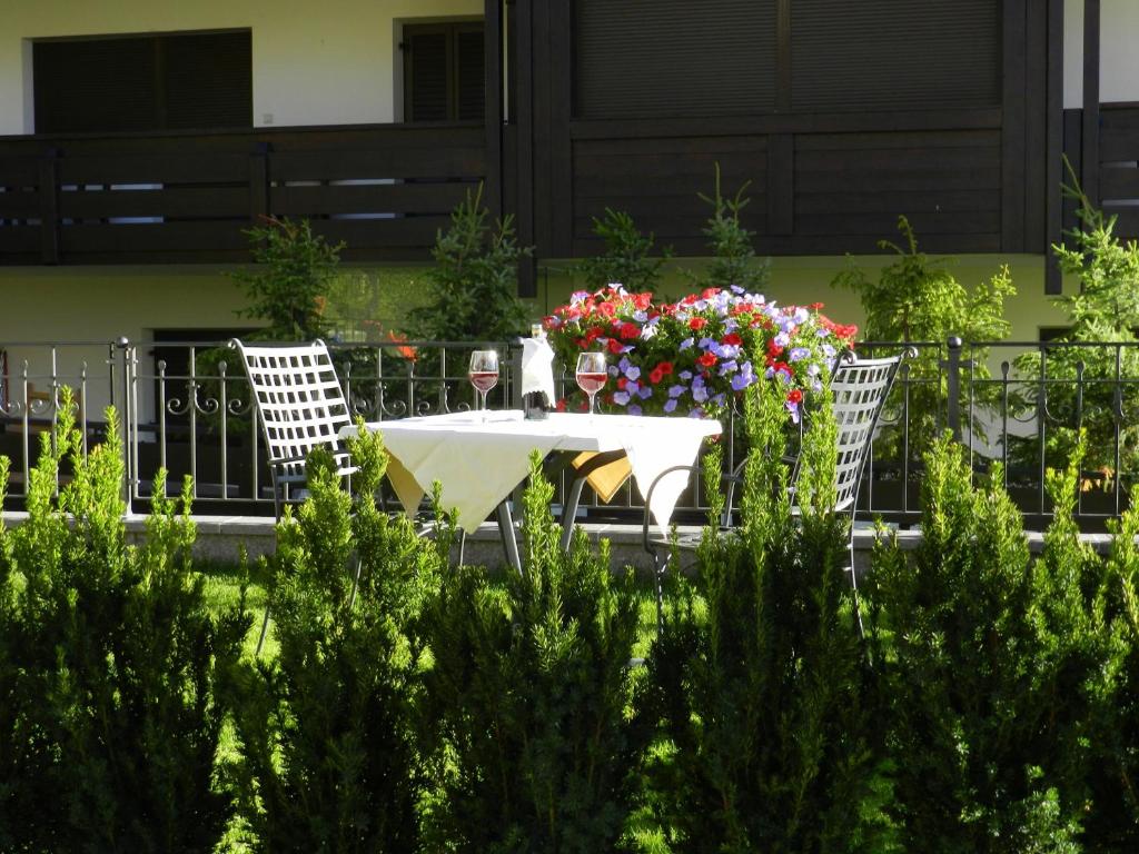 Zahrada ubytování Garni Hotel Mezdi