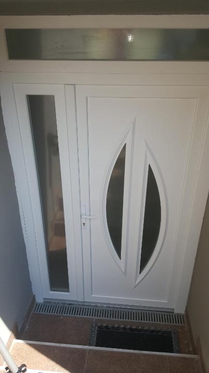 Fotografia z galérie ubytovania Orhidea Szuterén Apartman v destinácii Győr