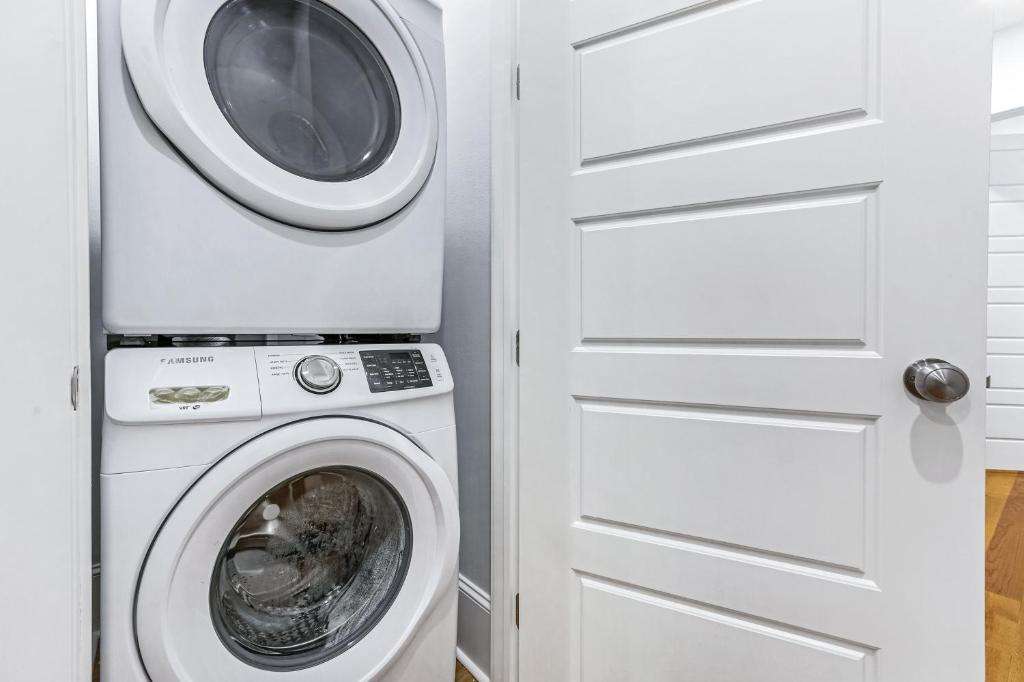 How Many Quarters Were Left in the Evicted Laundromats Washers and Dryers?  