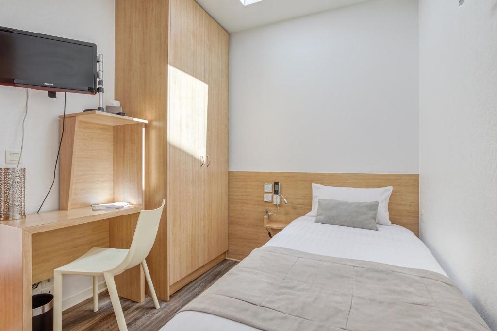 Hôtel des Voyageurs Centre Bastide - 11