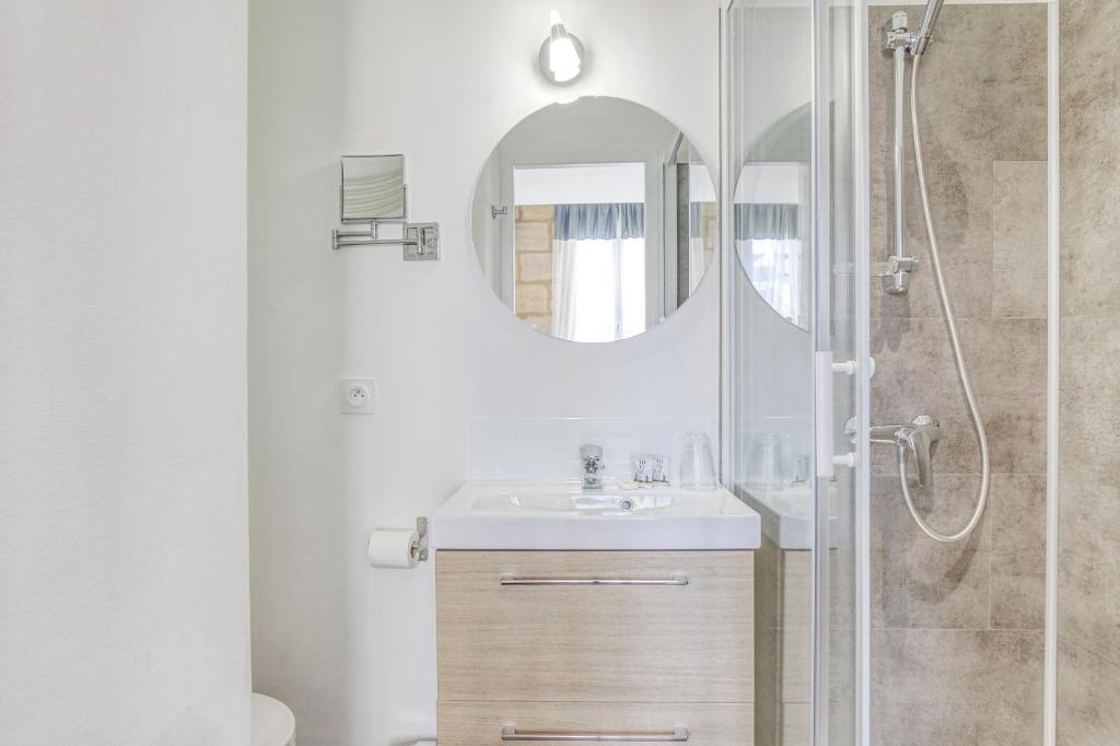 Hôtel des Voyageurs Centre Bastide - Resim 14