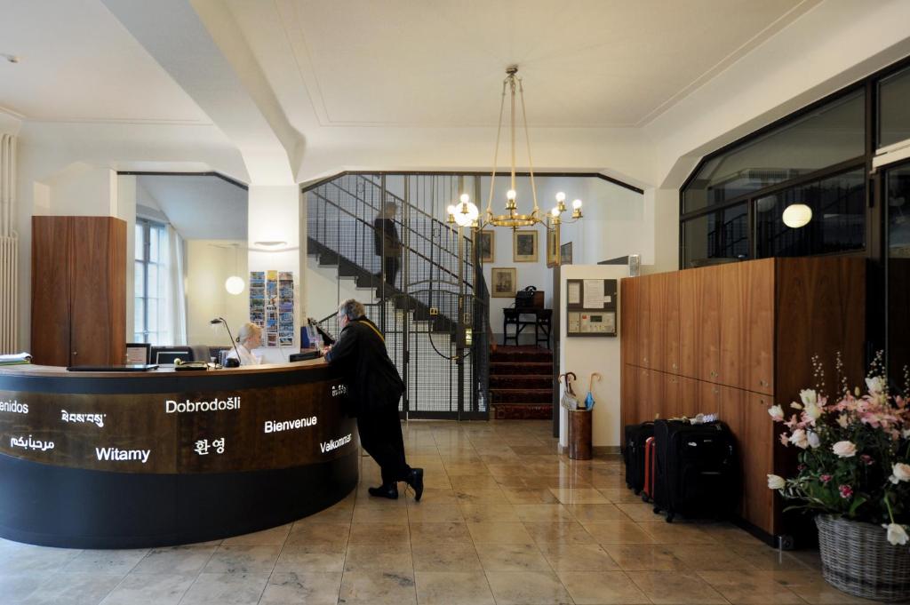 El lobby o recepción de Hotel National Bern