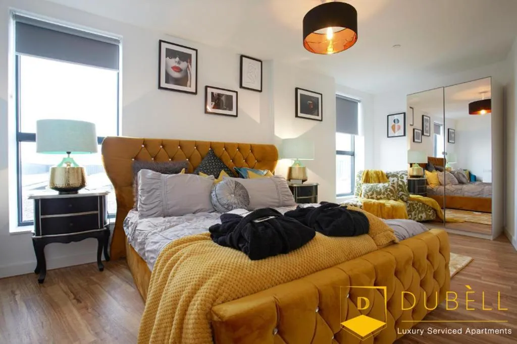 BEST VALUE !!! - The Chad, Dubell Serviced Apartments Leeds, Up to 4 Guests , Free Parking, WiFi & Netflix, Headingley, United Kingdom