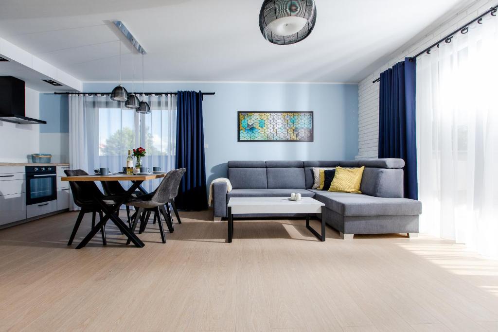 Posedenie v ubytovaní Apartament SŁONECZNY 7 Dziwnów Gardenia z widokiem na morze EPapartamenty