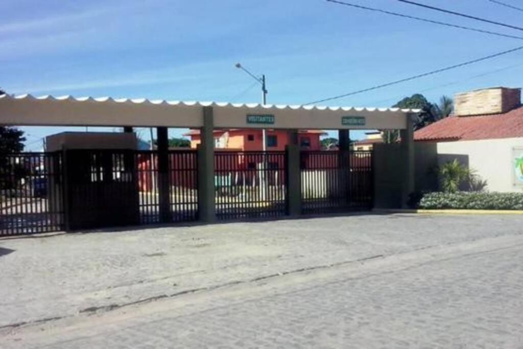  Casa em Cond. Fechado Frente Mar nos Carneiros