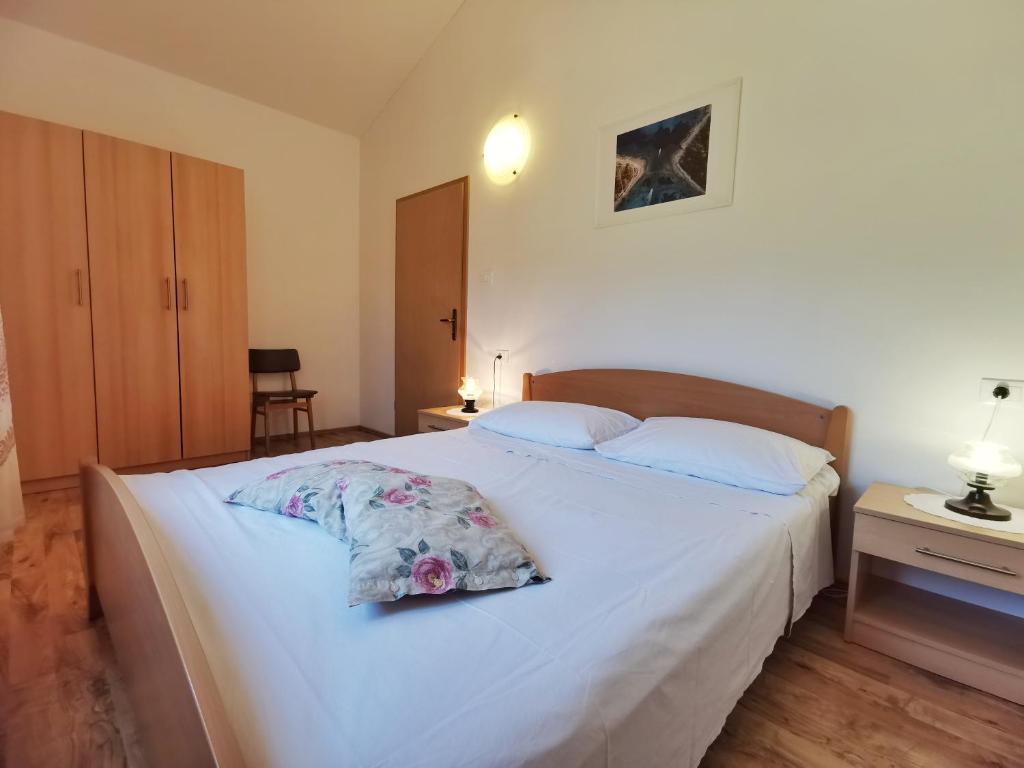 Apartments Sokolic - Apartamento Con Vistas Al Jardín