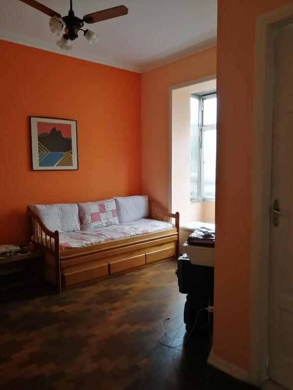  Quarto Confortável ao lado do metrô São Francisco Xavier na Tijuca