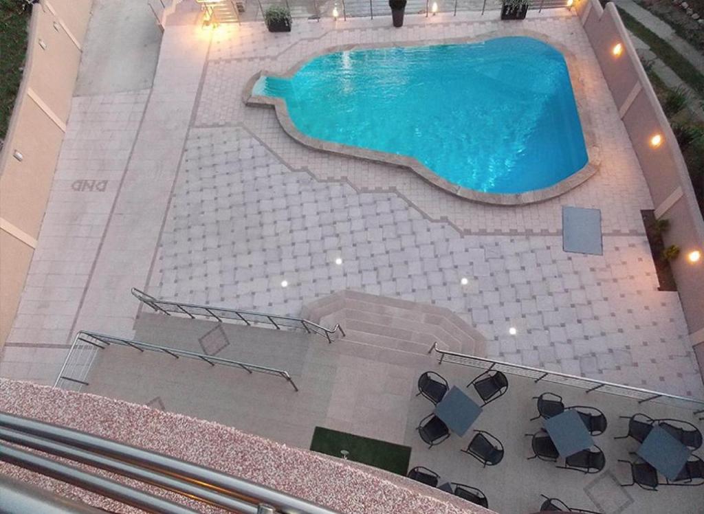 Bazén v ubytování Guesthouse Vila DND nebo v jeho okolí