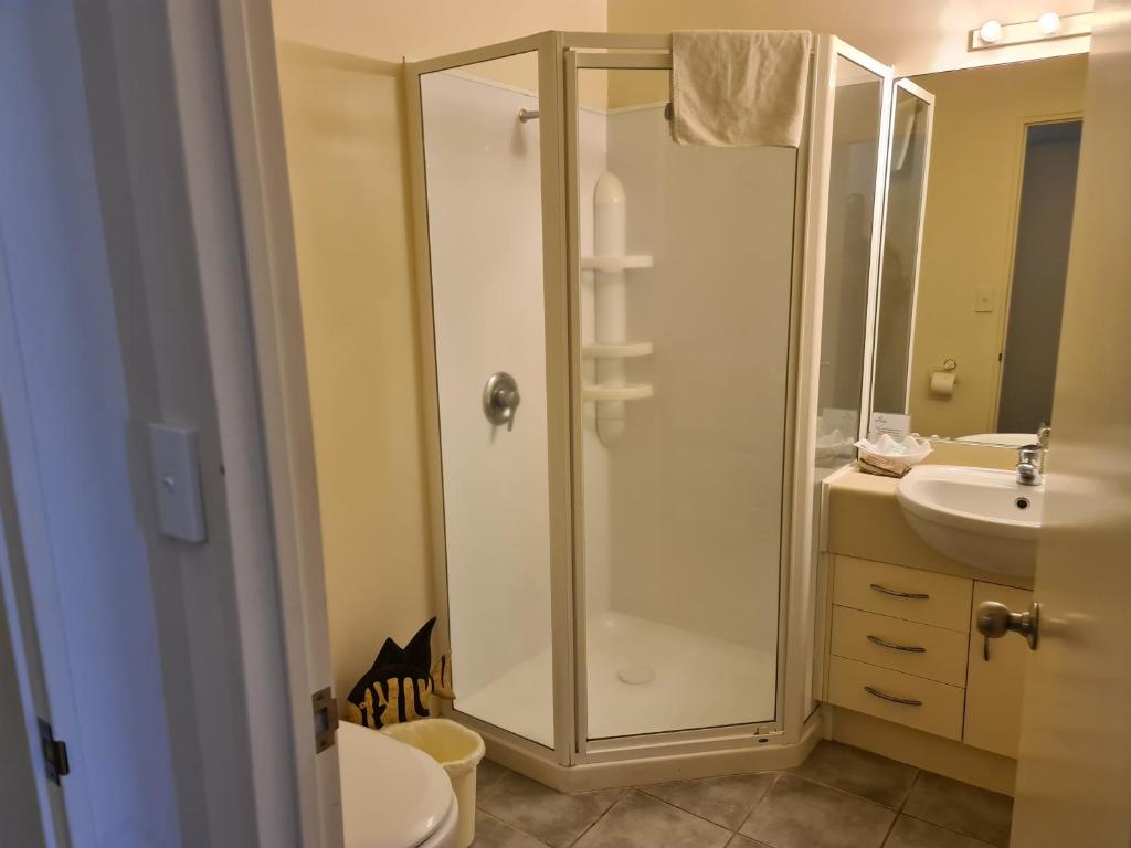 Oceanside Resort & Twin Towers - Resim 15