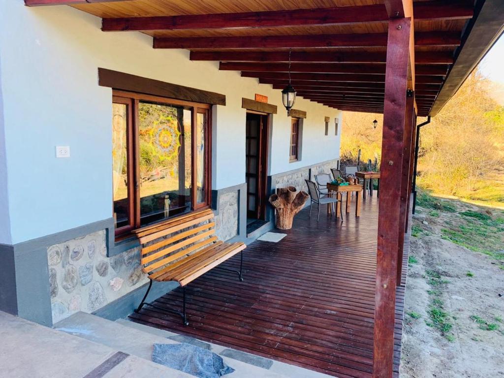 Balkón nebo terasa v ubytování HOSTAL ISABELLA