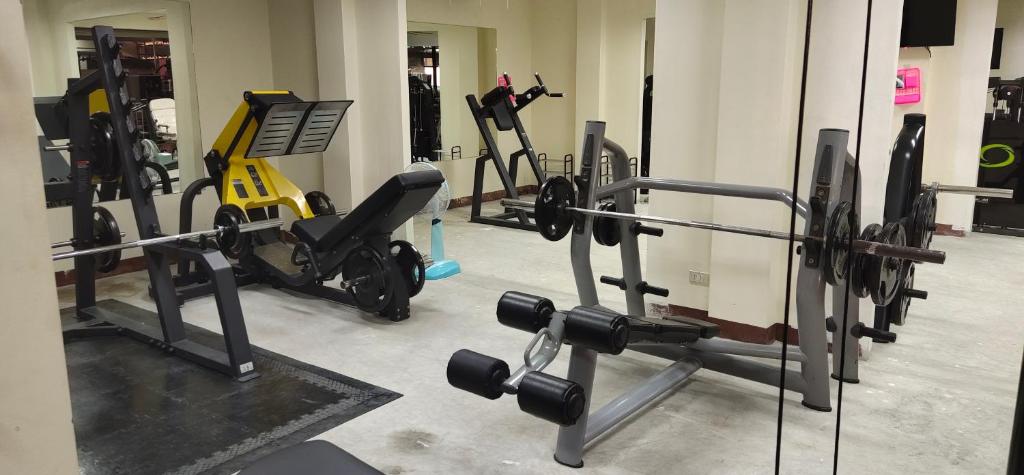 Fitness centrum a/nebo fitness zařízení v ubytování โฮมสเตย์ เมืองไทยฟิตเนส อารีนา
