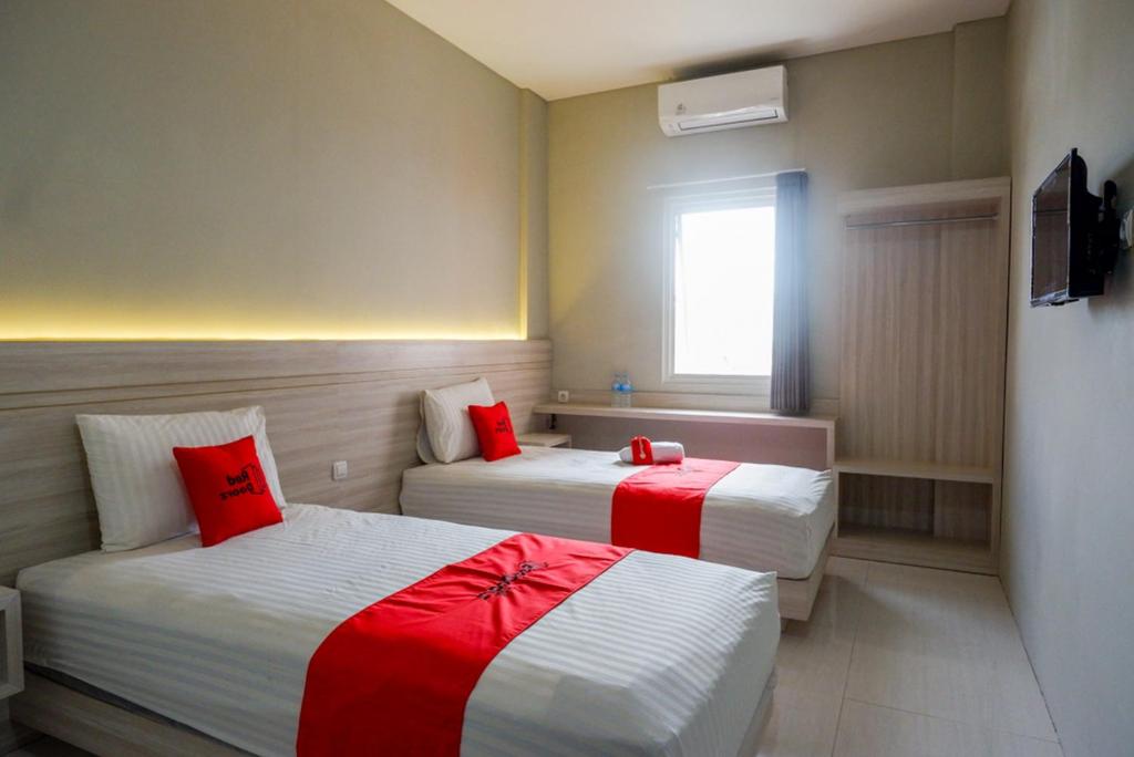 RedDoorz Syariah near PRPP Semarang