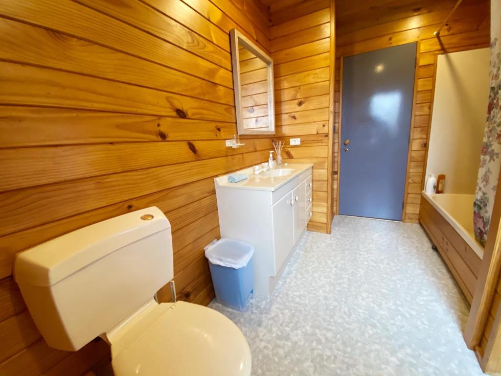 Lake view family Lodge up tp 14 people - Resim 8