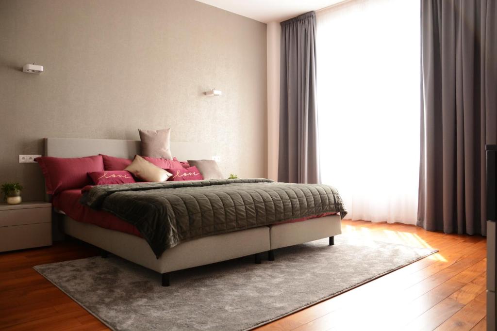 Premium apartment near Banská Bystrica square with two big bedrooms - Housity