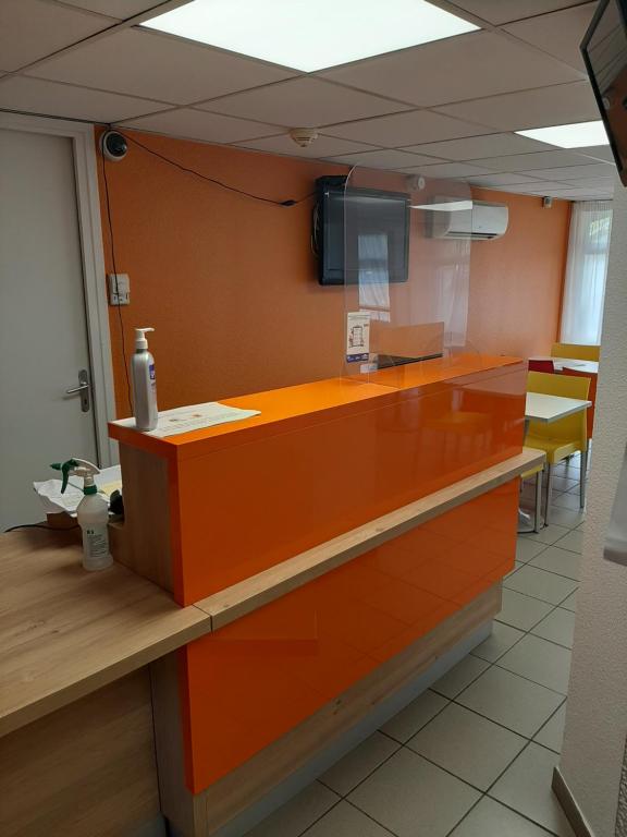 Kuchyň nebo kuchyňský kout v ubytování Premiere Classe Carcassonne