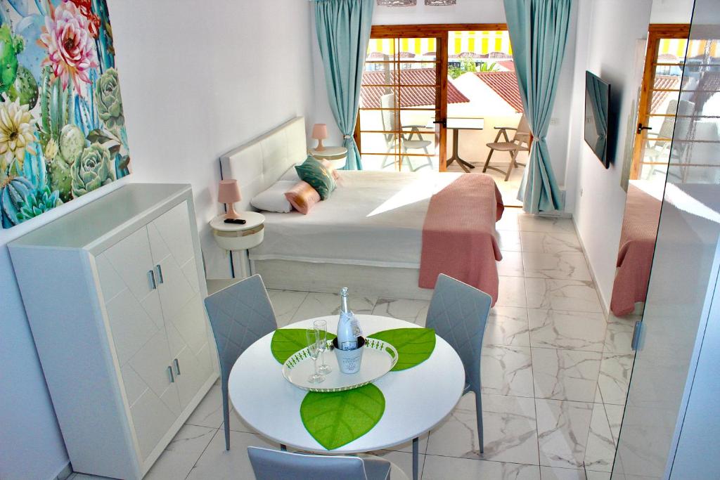 Posedenie v ubytovaní Garden City PREMIUM - Full seaview