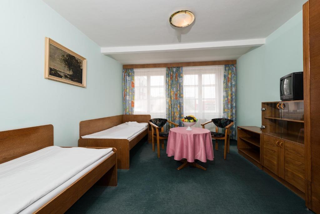 Yalta hotel & dependances **