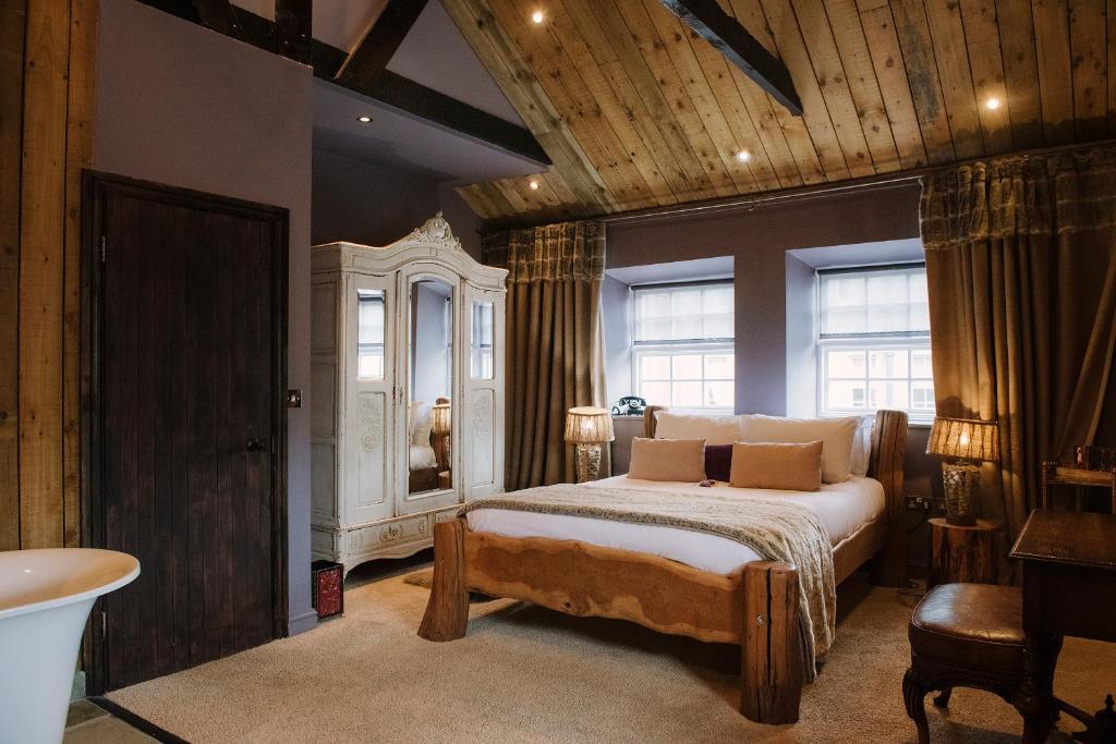 Newton Hall - 