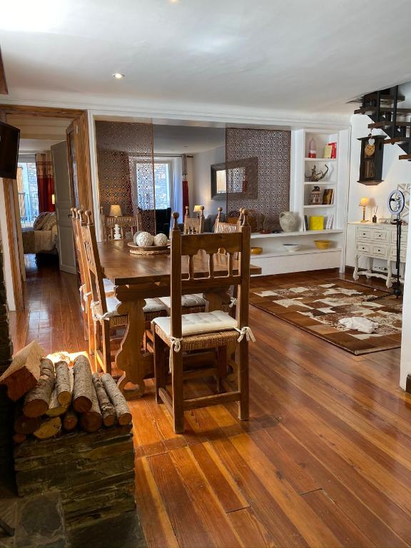 Kuchyň nebo kuchyňský kout v ubytování Apartamento Dúplex Llivia