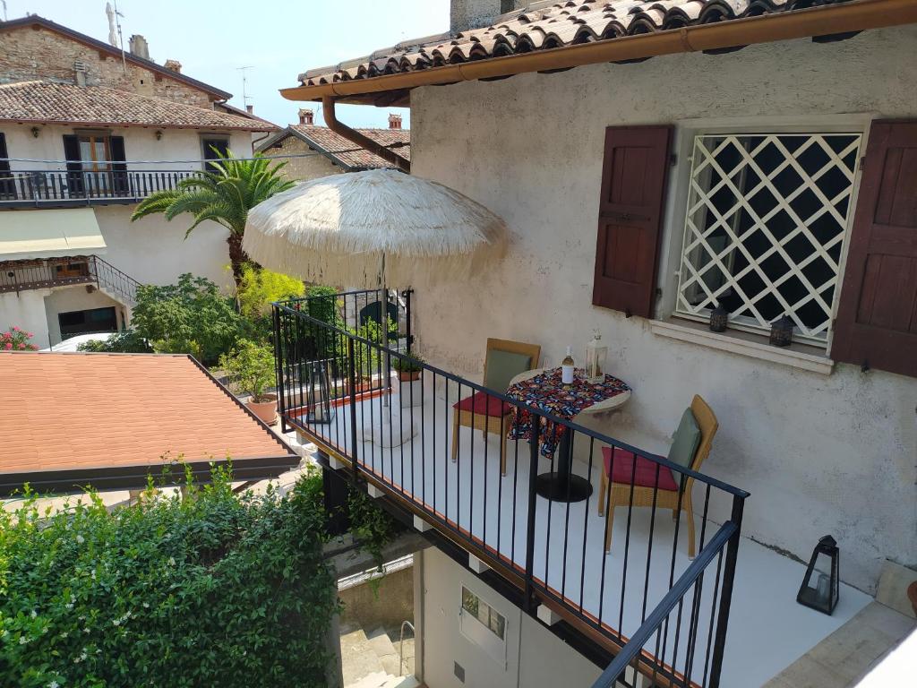 A balcony or terrace at Cà del borgo Historic Village