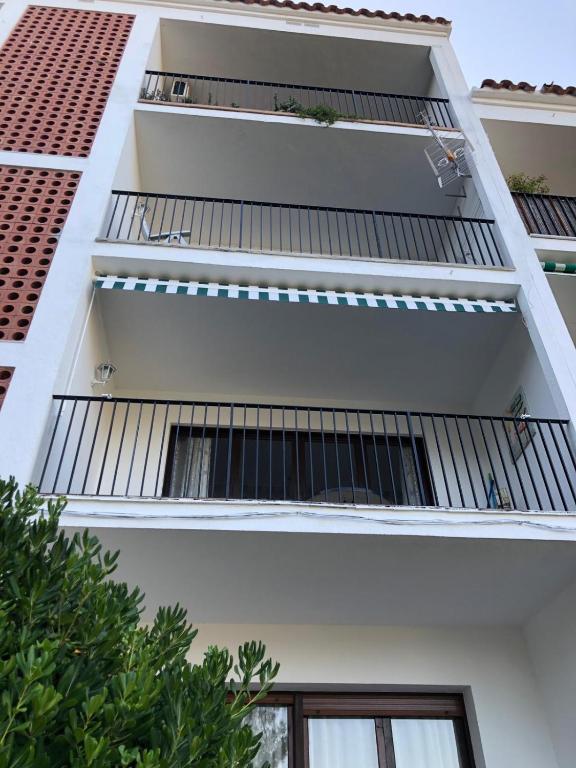 Апартаменты в лесу с видом на море, Tossa de Mar – Precios ...