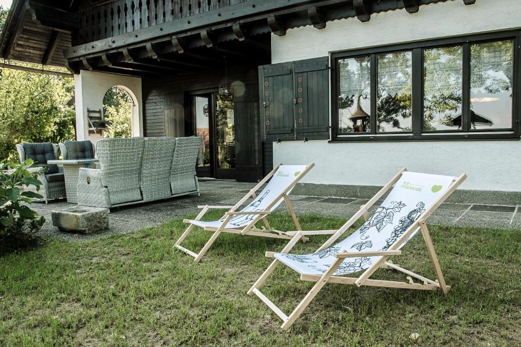 Garður fyrir utan Ferienhaus im Weingarten