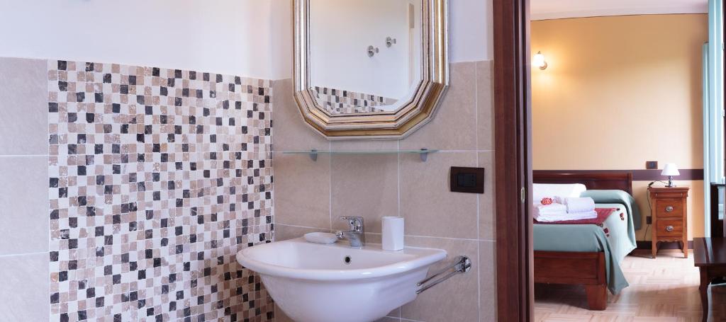 Kúpeľňa v ubytovaní Cascina Pugnane