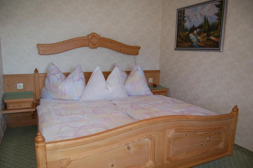 Postel nebo postele na pokoji v ubytování Haus Elfriede
