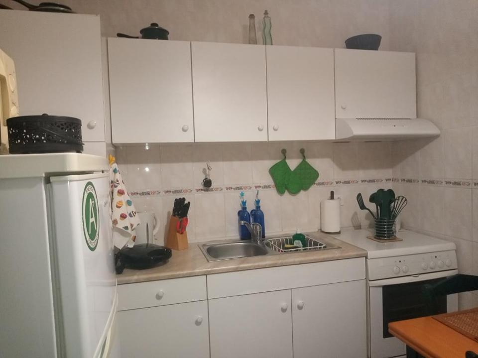Kuchyň nebo kuchyňský kout v ubytování Yria Suite Zakynthos
