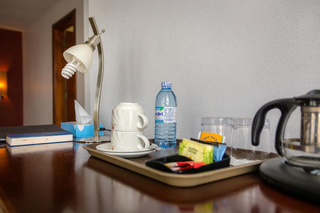 Imperial Heights Hotel, Entebbe tesisinde mutfak veya mini mutfak