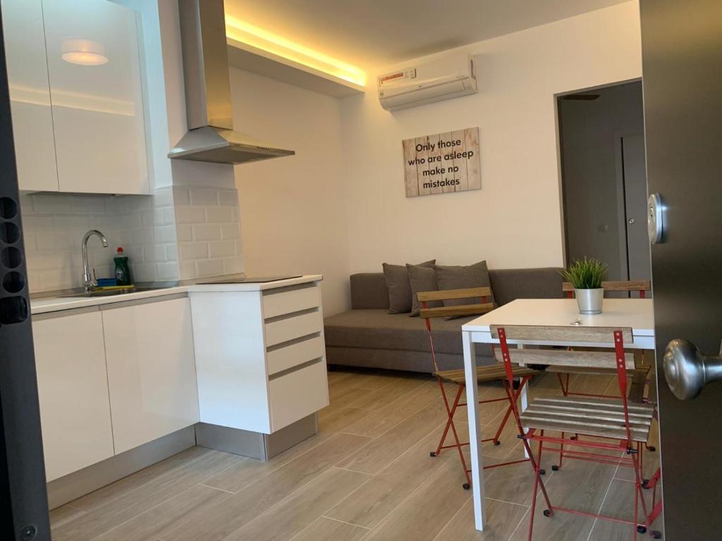 Moncloa-Arguelles nuevos pisos - Deluxe Apartment