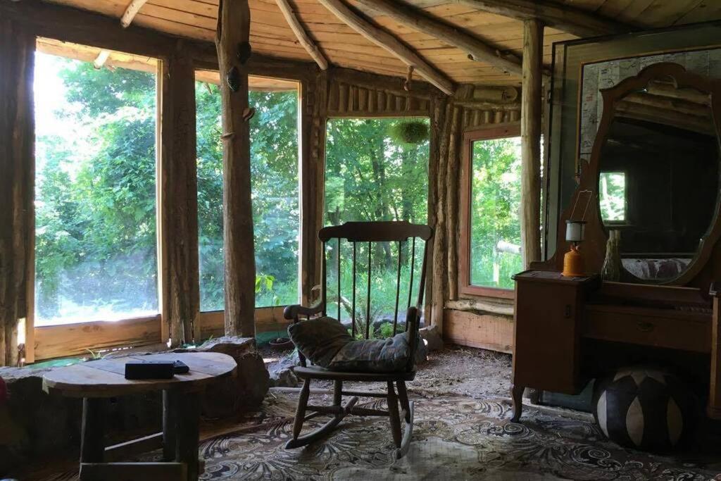 Fotografija u galeriji objekta Hobbit house u gradu Ripanj