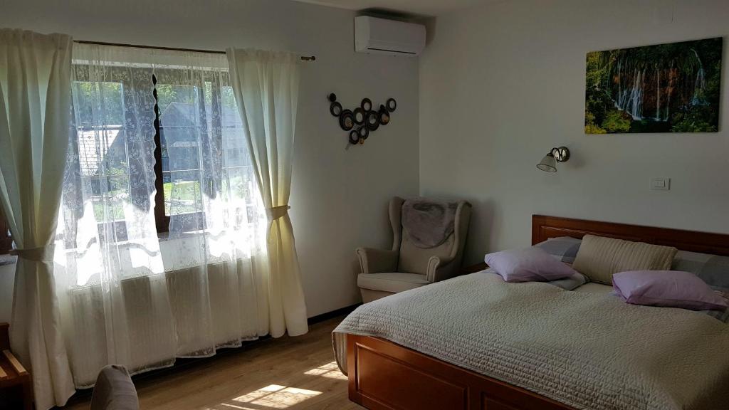 Posteľ alebo postele v izbe v ubytovaní B&B Plitvice Lakes Villa Prica