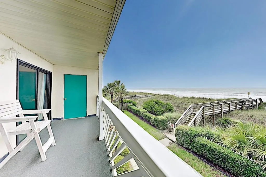 Beachfront Retreat w/ Pool: 1 Block to Main Street condo, Myrtle Beach, Statele Unite ale Americii