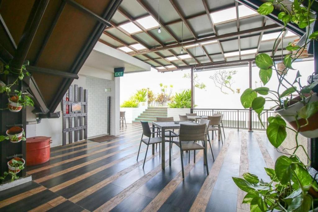 Balkón nebo terasa v ubytování Nikhila Seminyak Bali