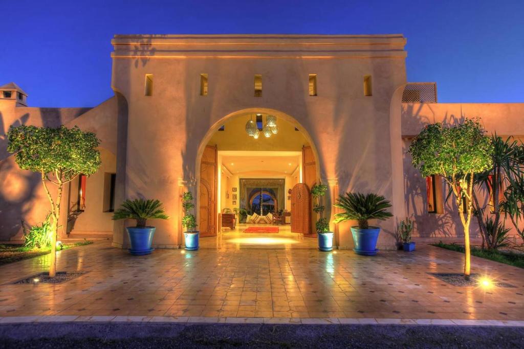 Booking.com: Villa des Senteurs - Enchanting estate with swimming pool and  jacuzzi , Marrakech, Maroc . Réservez votre hôtel dès maintenant !