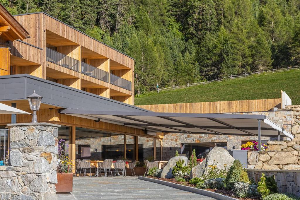 Budynek, w którym mieści się hotel