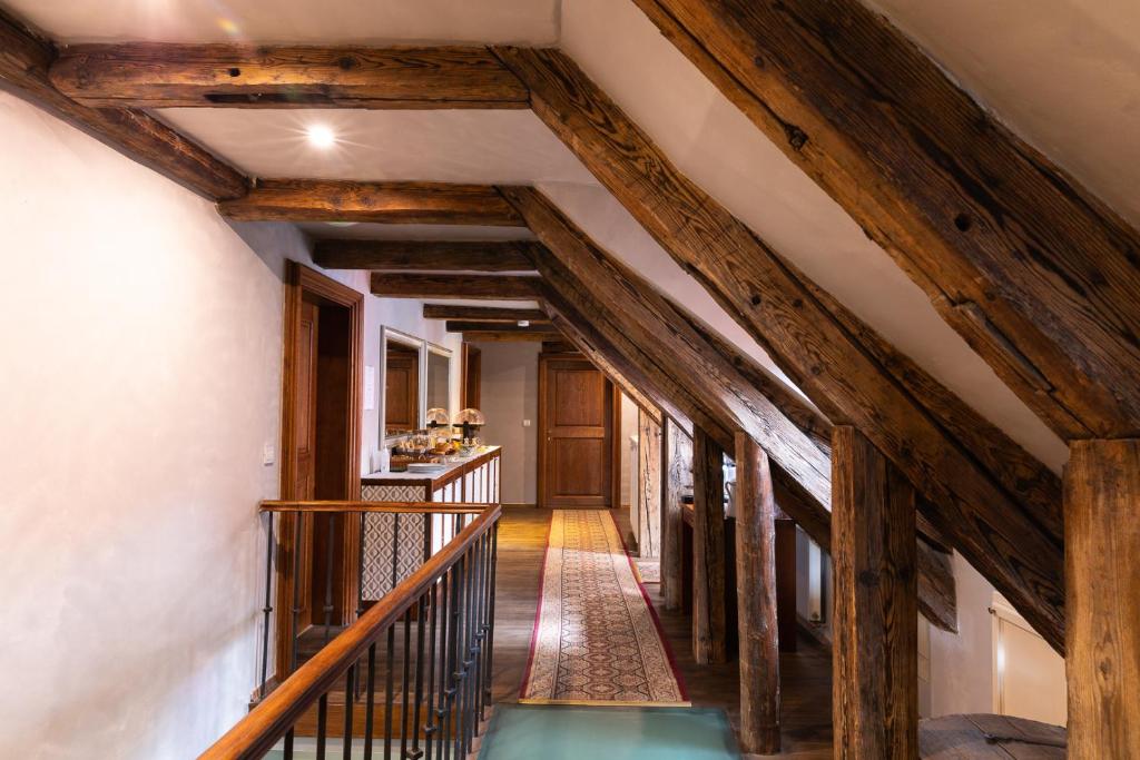 Miss Sophie's Charles Bridge - Resim 15