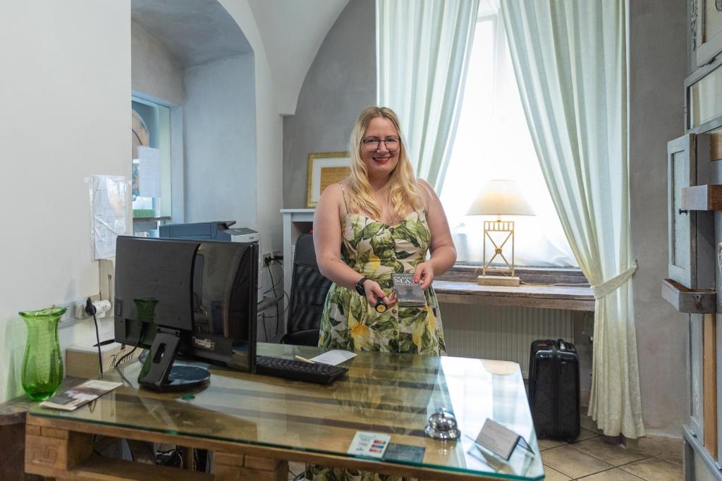 Miss Sophie's Charles Bridge - Resim 19