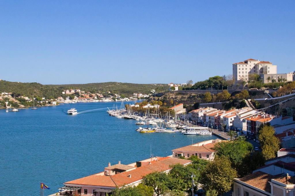 Villa Arenal, Es Mercadal – Updated 2023 Prices
