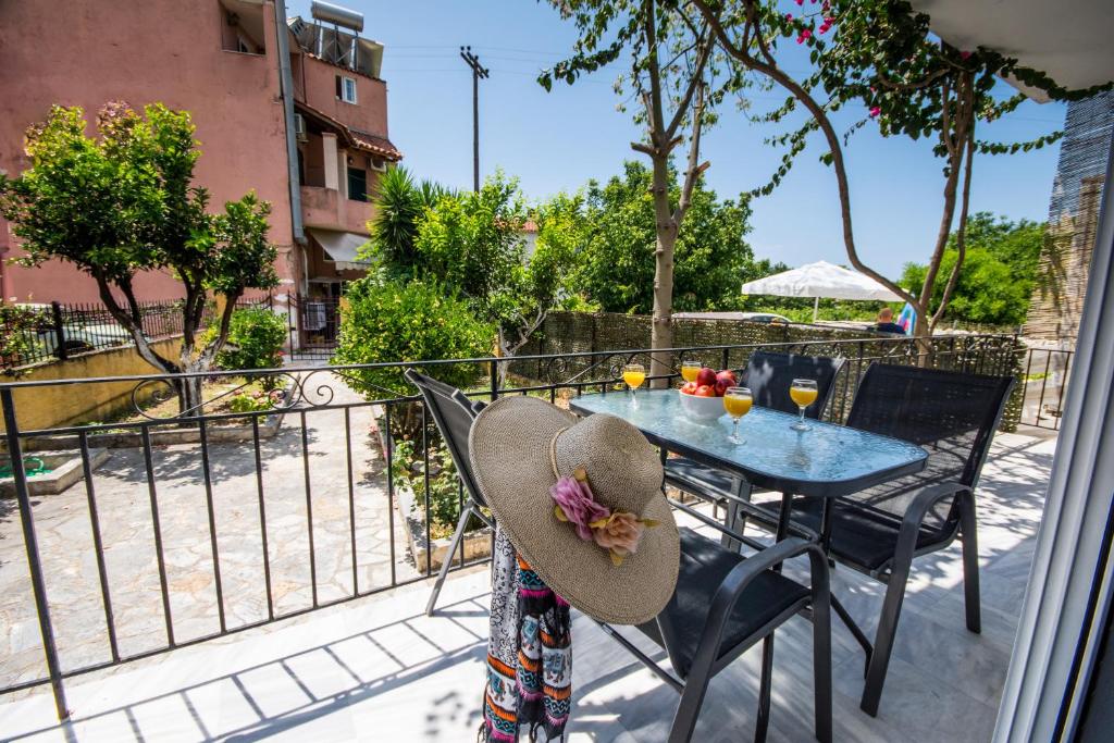 Balkón nebo terasa v ubytování Irini Apartments and Studios