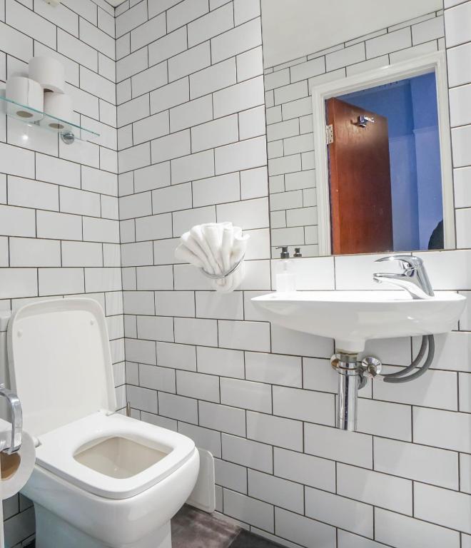 St Athans Hotel - Resim 34