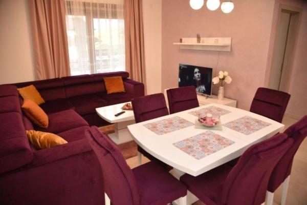 Apartmani Sofrenic-Hotel Adonis - Superior One-Bedroom Apartment With Balcony