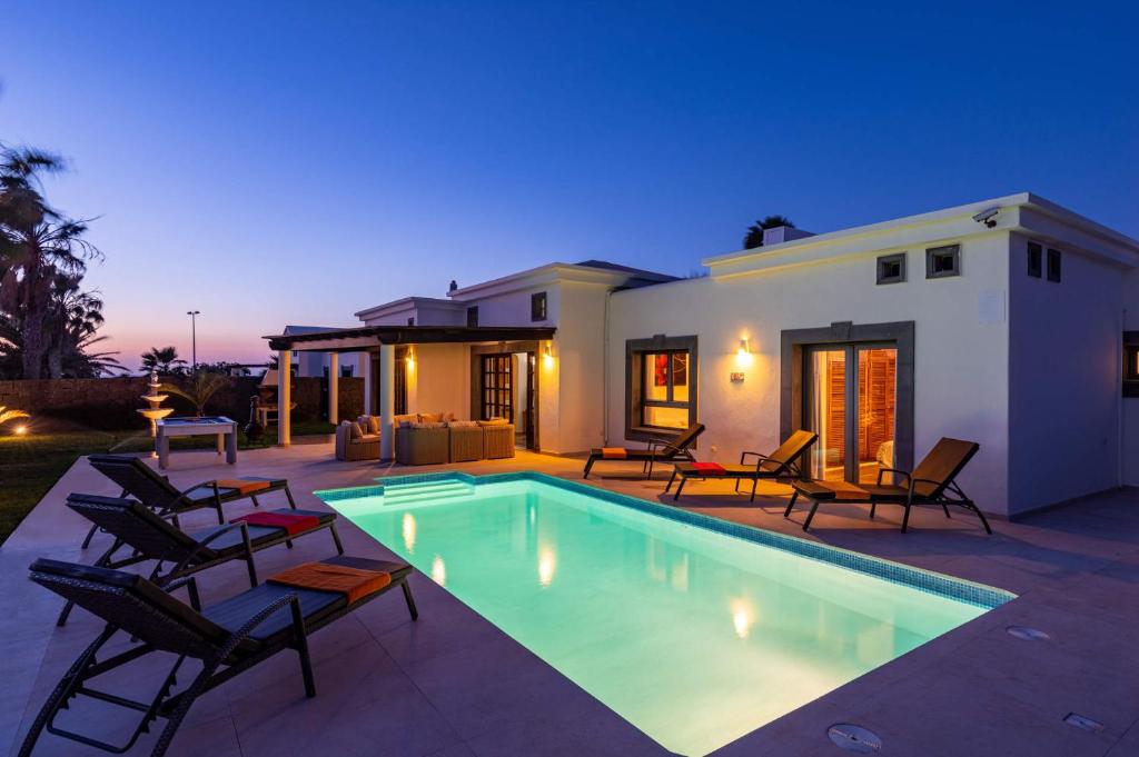 Ereza Villa Carabella, Playa Blanca, Spain - Booking.com