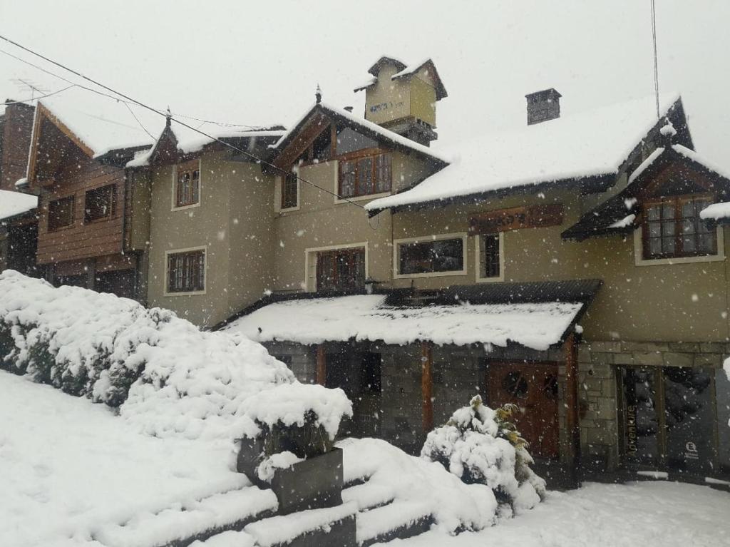 Periko´s Youth Hostel during the winter